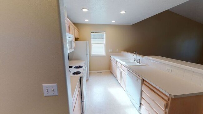 Foto del edificio - Pet Friendly One Level Home with Backyard ...
