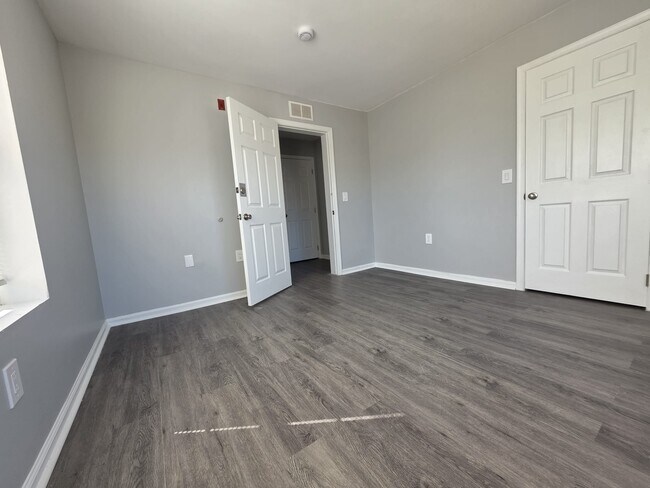 Foto del edificio - 223 N Tatnall St
