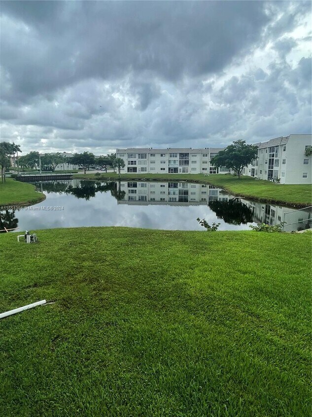 Foto principal - 8510 Sunrise Lakes Blvd