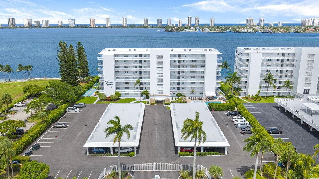 Primary Photo - 501 Lake Shore Dr