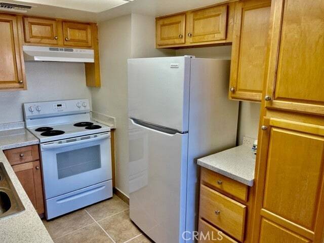 Foto del edificio - 51080 Eisenhower Dr