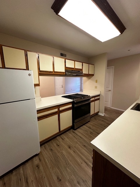 Building Photo - 2300 Waters Edge Dr