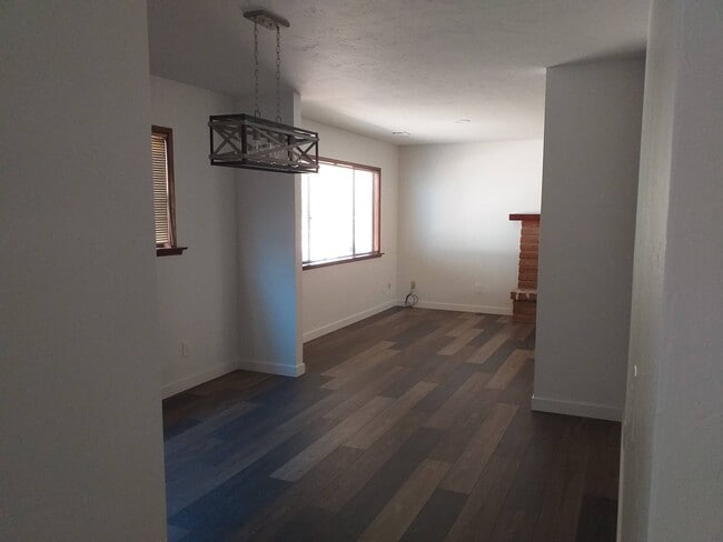 Foto del edificio - Updated 10193