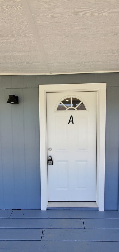 Front Door - 1152 Hill St