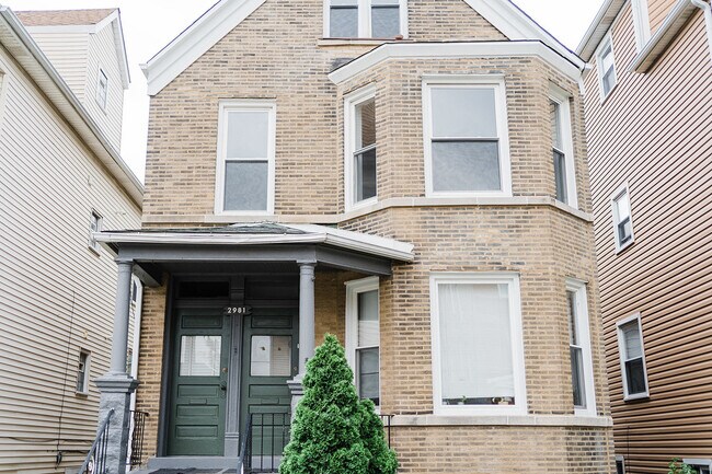 Building Photo - 2981 N Lawndale Ave