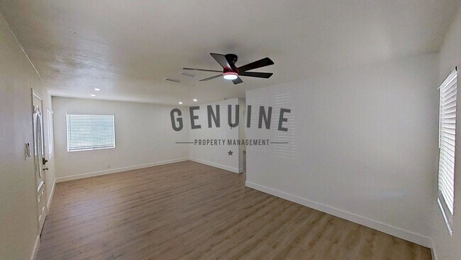 Foto del edificio - Upgraded 4Bd 2Ba Home