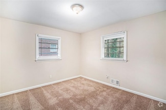 Building Photo - 226 Collum St NW