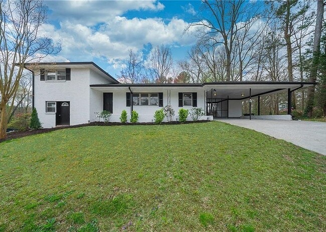 Photo - 3400 Lower Roswell Rd House