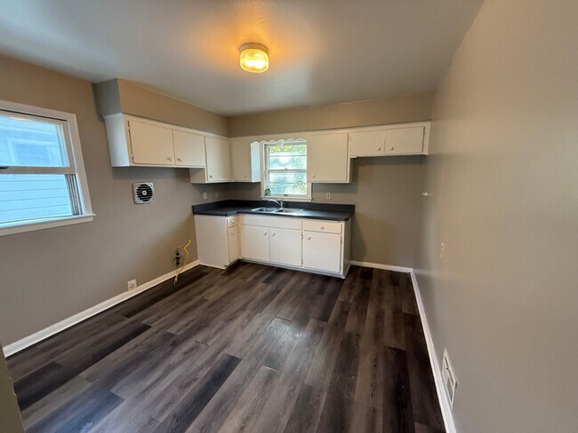 Foto del edificio - 5351 N 83rd St