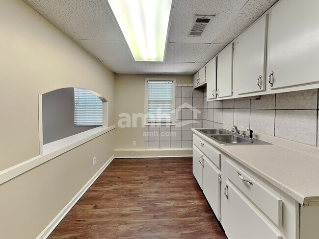 Building Photo - 2708 Horseshoe Creek Drive