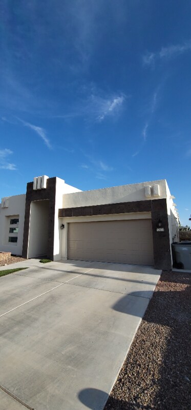 Building Photo - 12604 Josie Tinajero Ave