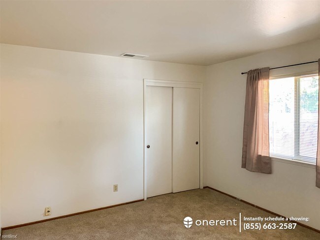 Building Photo - 310 Sobrato Dr