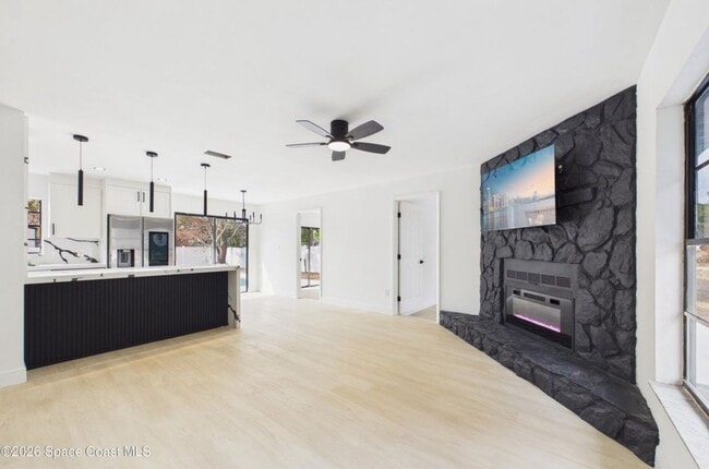 Building Photo - 6990 Bryant Rd