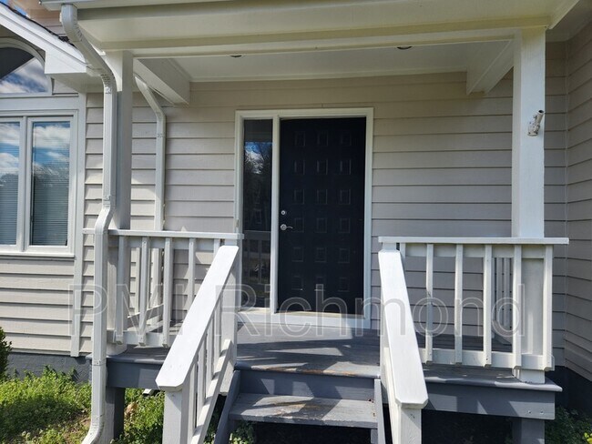 Foto del edificio - 8283 Soft Wind Dr