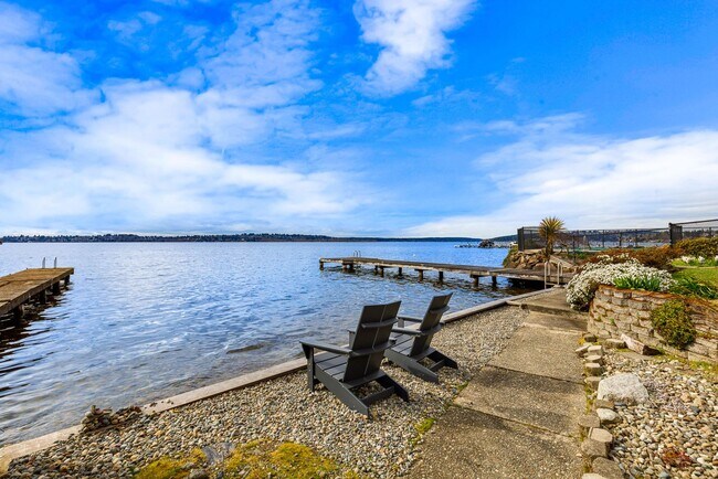 Foto del edificio - 6225 Lake Washington Blvd NE