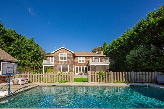 Foto del edificio - 43 Gansett Ln