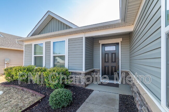 Building Photo - 6114 Bellastead Dr