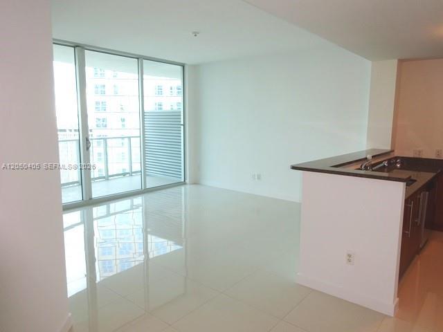 Foto del edificio - 300 S Biscayne Blvd