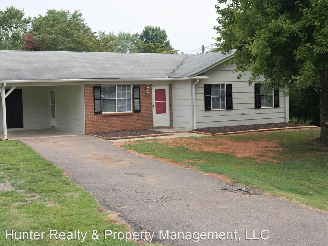 Foto principal - 3 br, 1.5 bath House - 329 Ridgecrest Drive