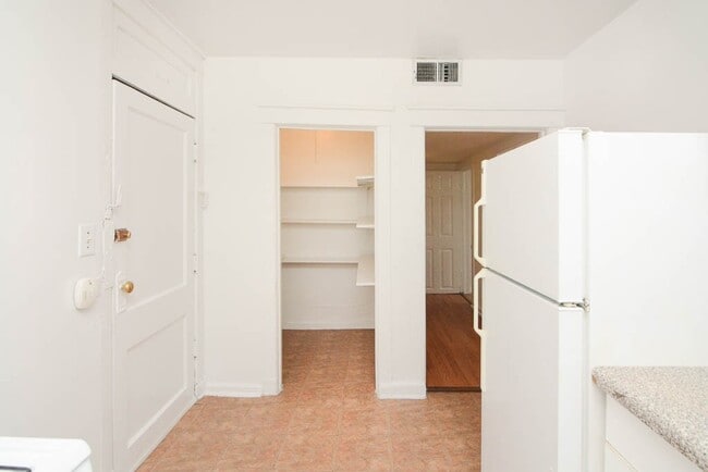 Foto del edificio - 2520 N Kedzie Blvd