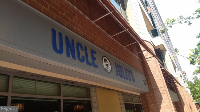 Building Photo - 1188 N Utah St