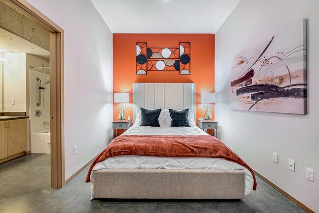 Building Photo - 2602 16th Ave S