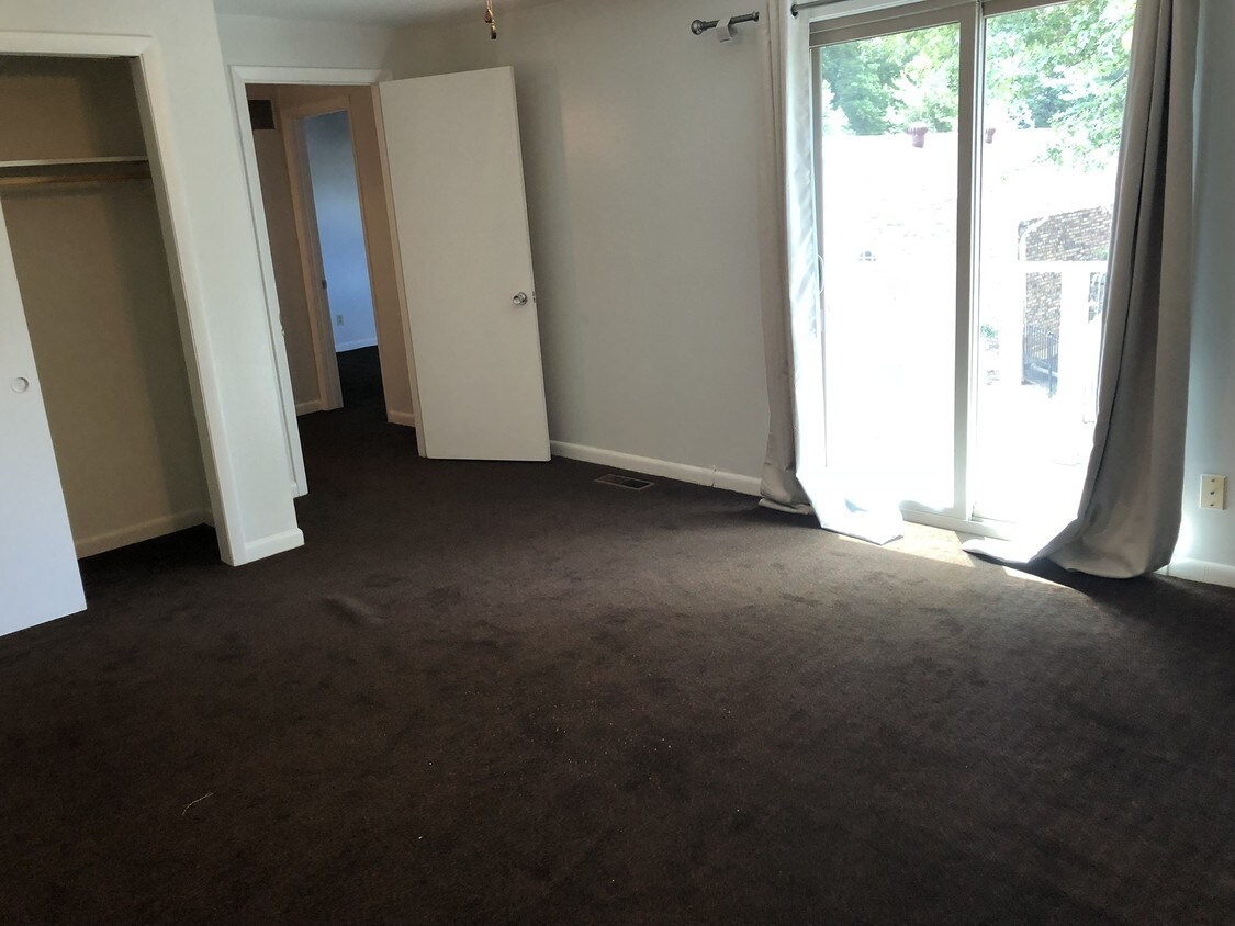 Foto del edificio - 917 Davis Blvd