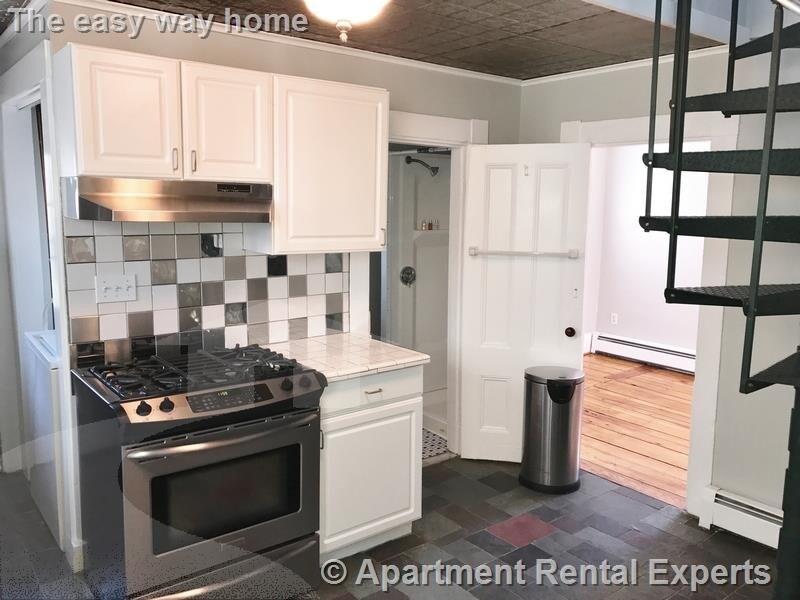 Primary Photo - 252 Walden St