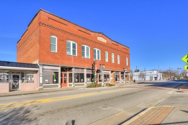 Foto del edificio - 164 N Louisville St