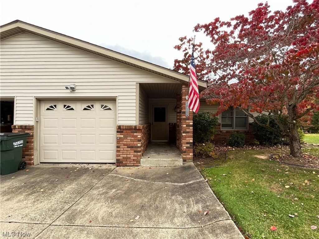 Foto principal - 6400 Smith Kramer St NE