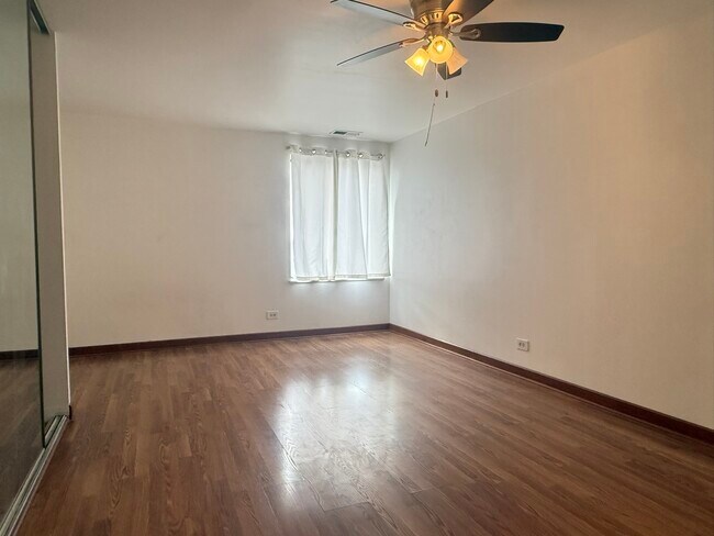 Foto del edificio - 425 Walnut Creek Rd