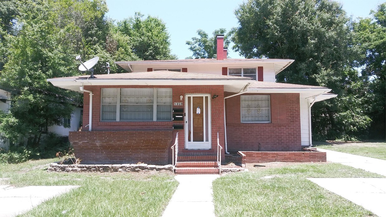Primary Photo - 1359 W 31st St