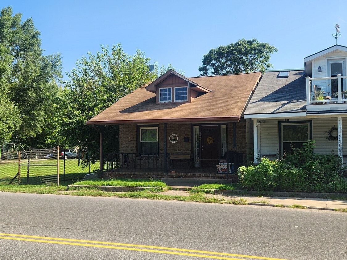 Foto del edificio - 3006 Idlewood Ave