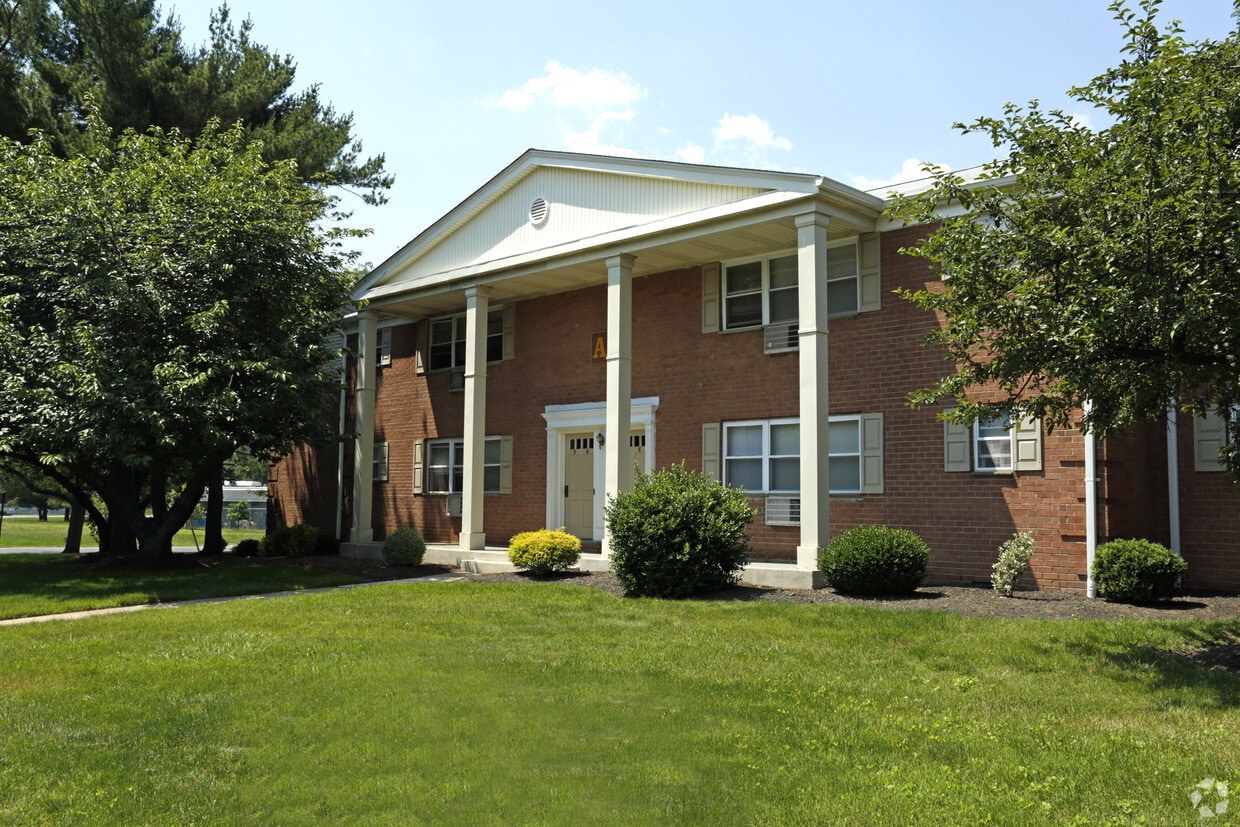 Garden View Apartments B23 Garden View Ter East Windsor, NJ