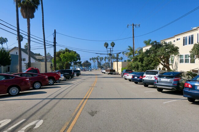 Side street and beach view - 323 S Broadway