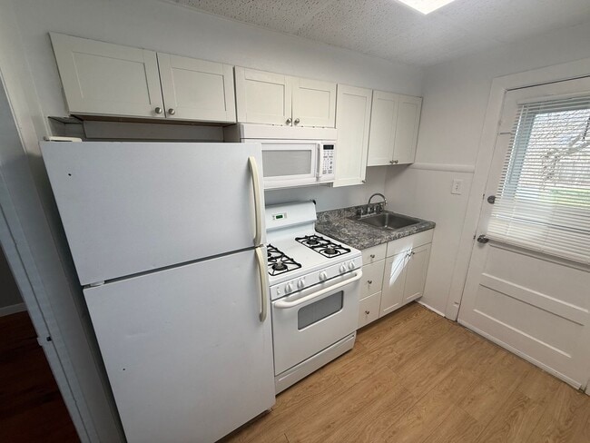 Foto del edificio - 1048 Northampton St