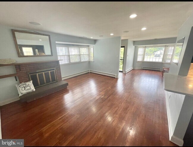 Foto del edificio - 267 S Lincoln Ave