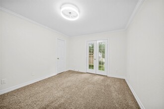 Building Photo - 1573 W Sam Houston Pkwy S