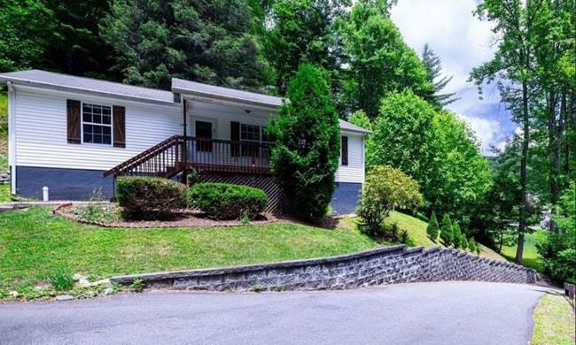 Photo - 189 Poplar Hill Dr House