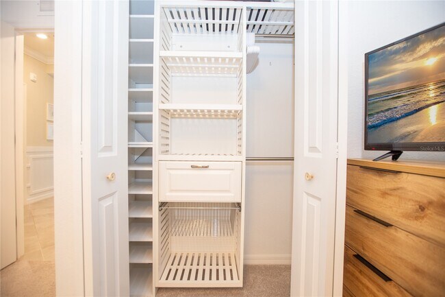 Foto del edificio - 14141 Heritage Landing Blvd