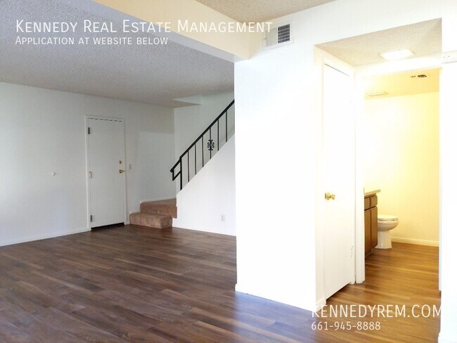 Foto del edificio - 1738 W Ave J15
