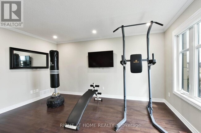 Building Photo - 520 Silvertip Ln