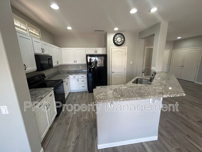Foto del edificio - 16536 W Rock Springs Ln