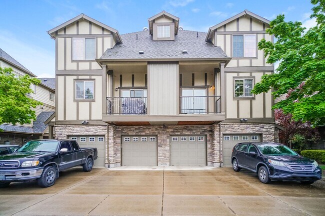Building Photo - 2/2.5 bth Townhome + Garage + A/C + W/D + Balcony + Pets Welcome!!
