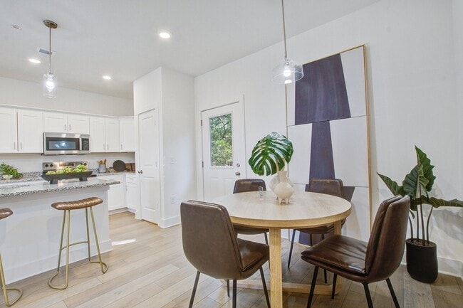 Photo - 2161 W Jimtown Dr (North Charleston, SC) Townhome