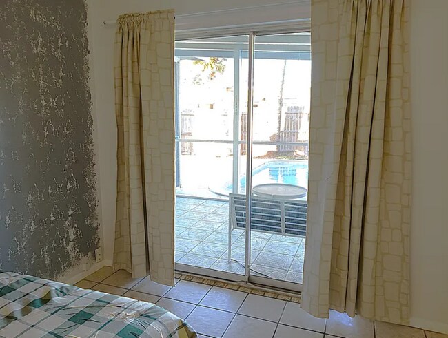 Foto del edificio - 1052 Myrtle Ln