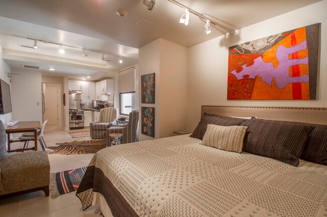 Foto del edificio - 221 W 2nd St