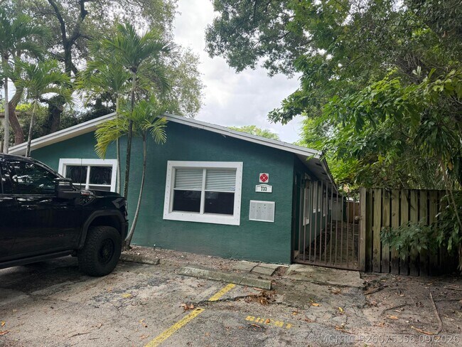Foto del edificio - 733 SW 13th Ave