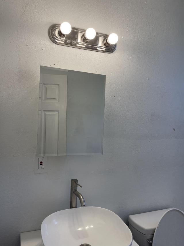 Building Photo - 2 bedroom in Jacksonville FL 32209