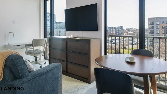 Foto del edificio - 1007 S Mint St